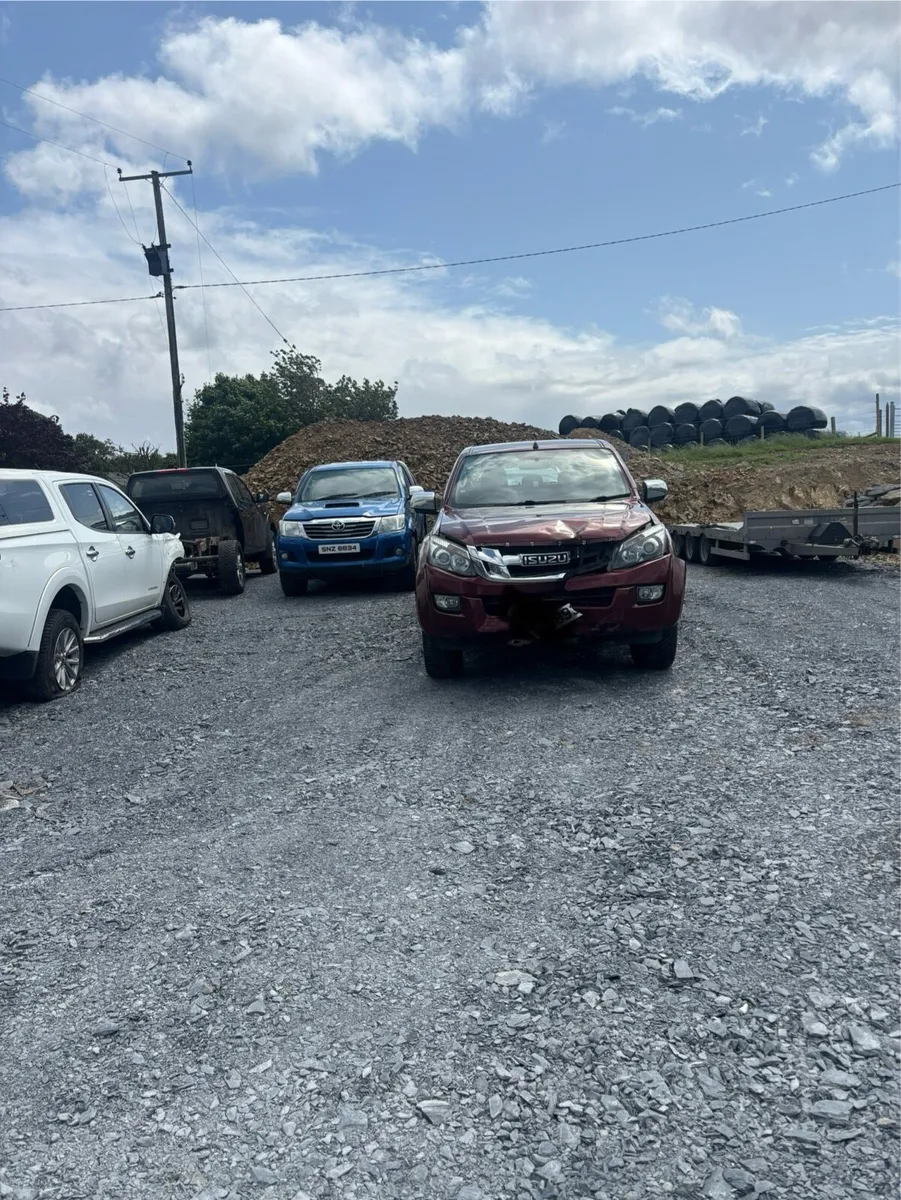 For breaking Isuzu d max - Image 2