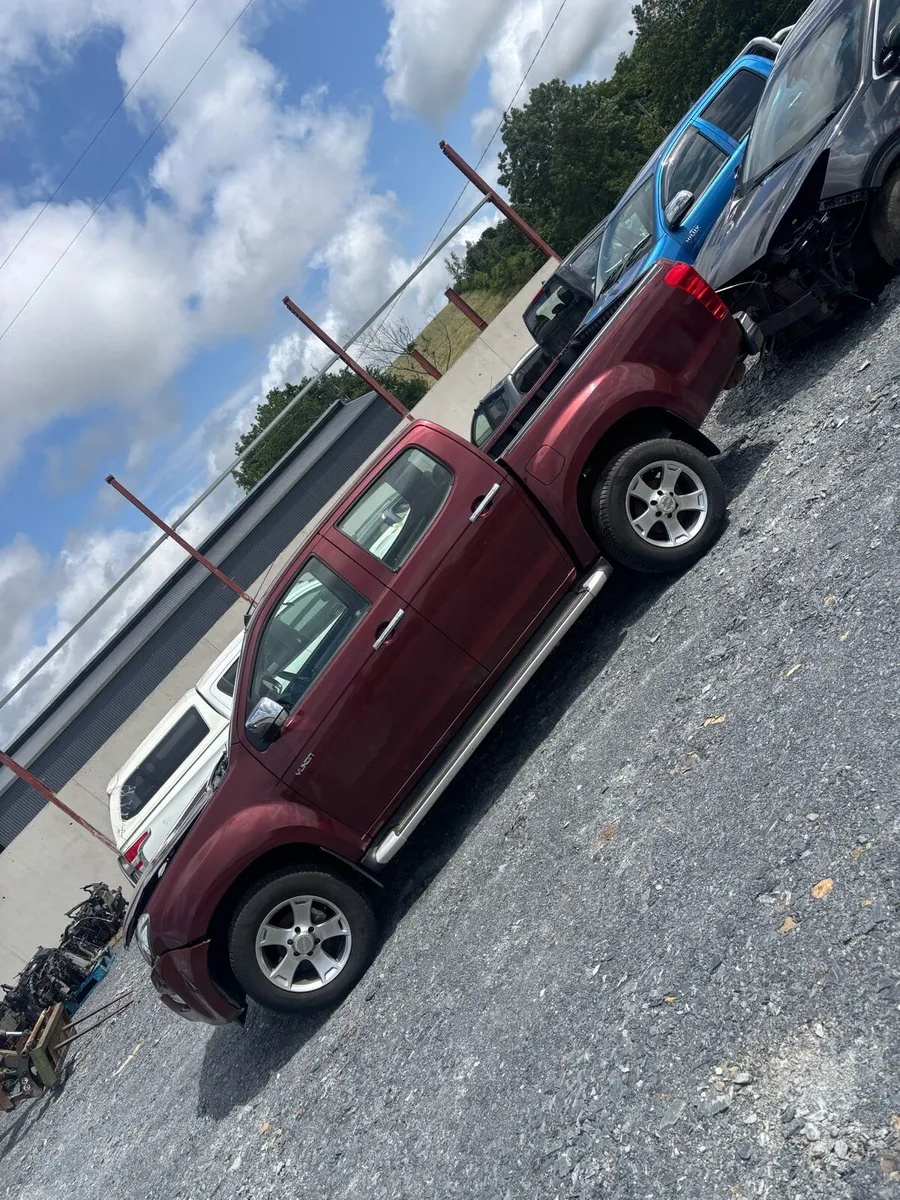 For breaking Isuzu d max - Image 3