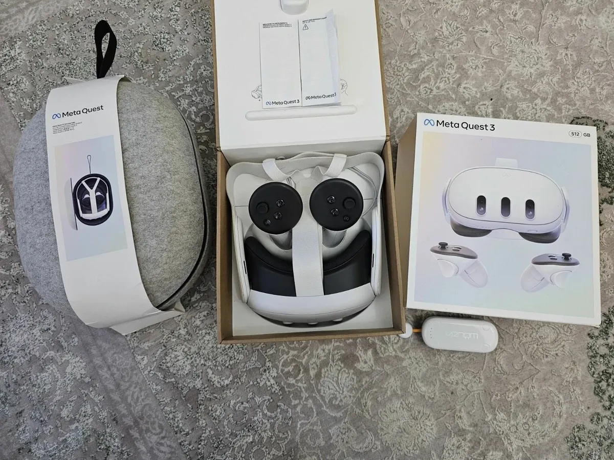 Meta Quest 3 512GB Virtual Reality Bundle - Image 1