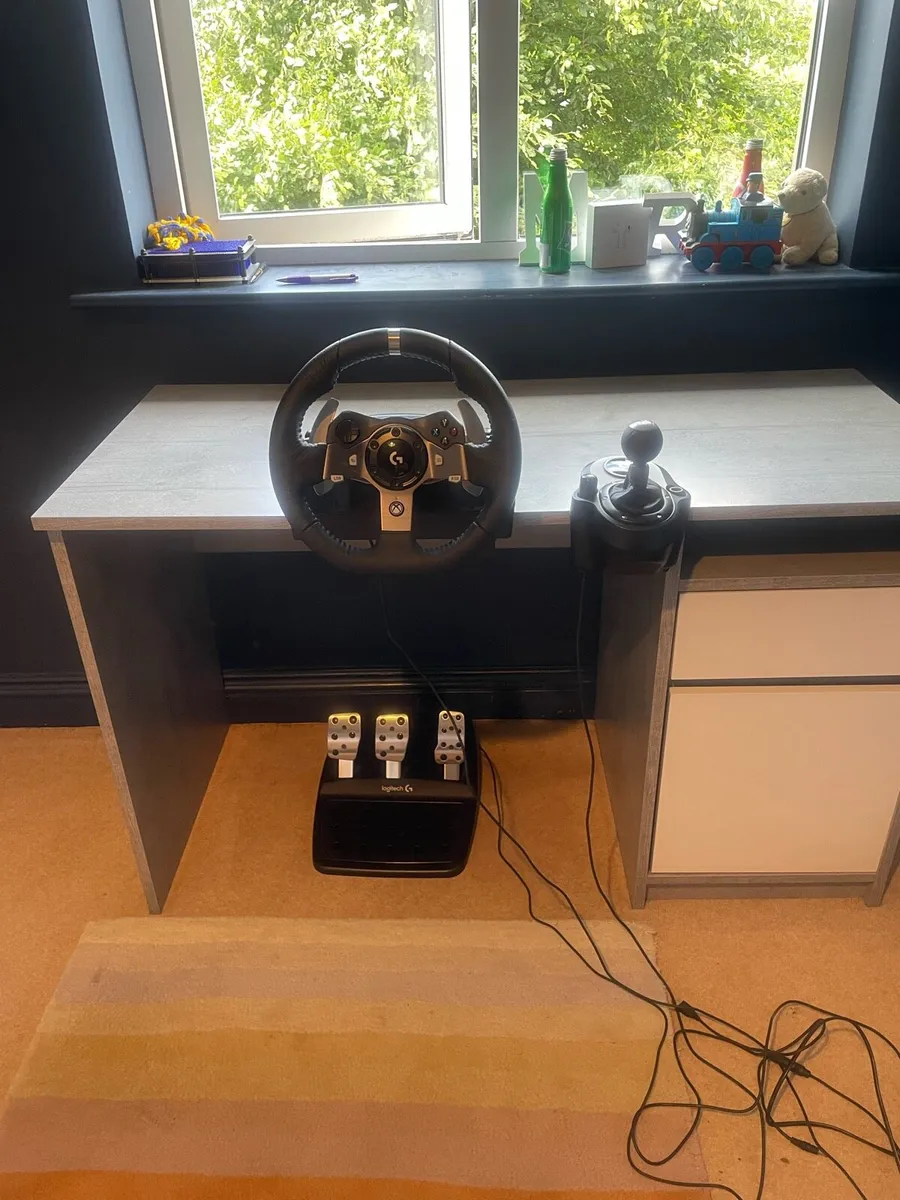 logitech xbox steering wheel pedals and shifter - Image 1