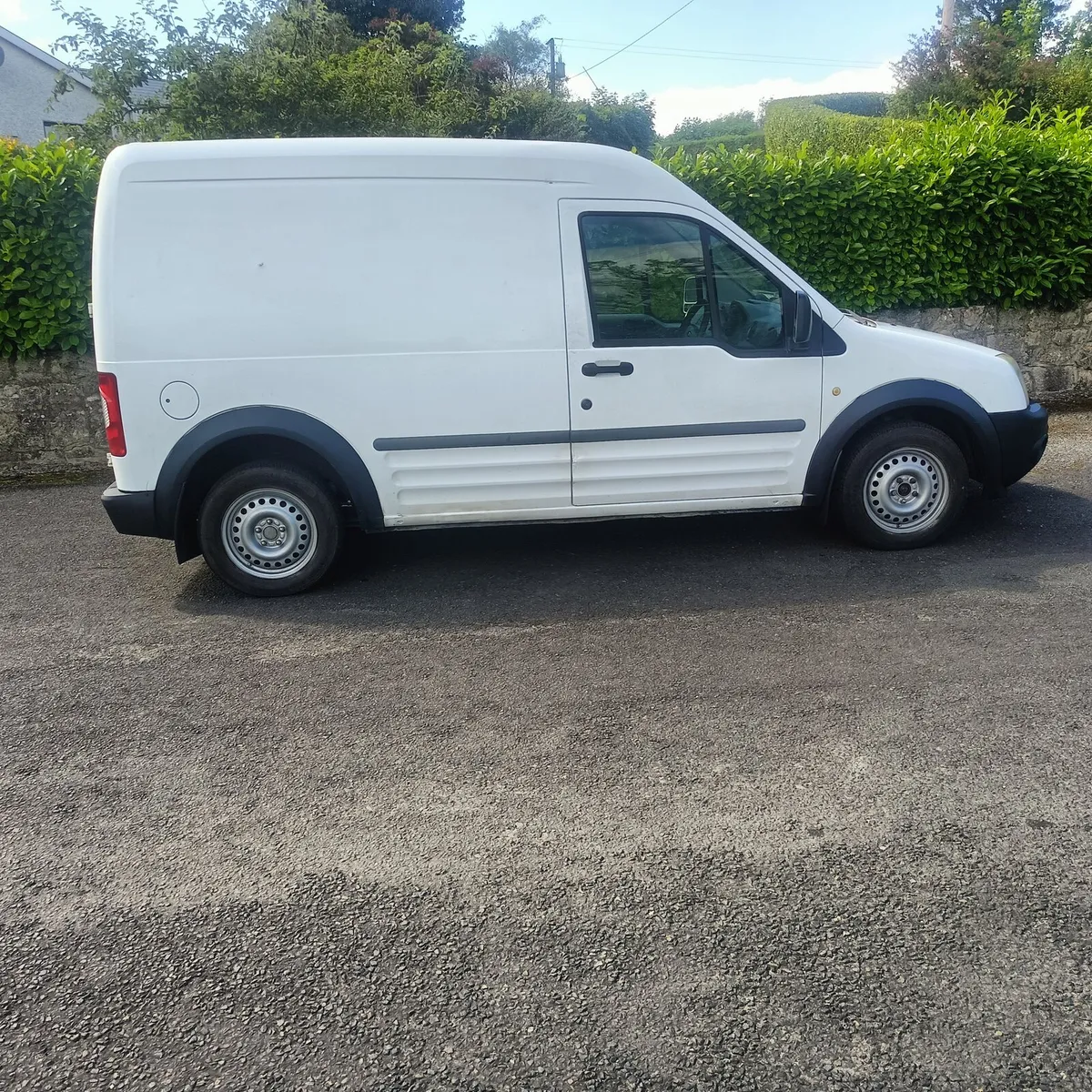 2010 Transit Connect lwb 1.8. doe 9/25,tax 6/25 - Image 1