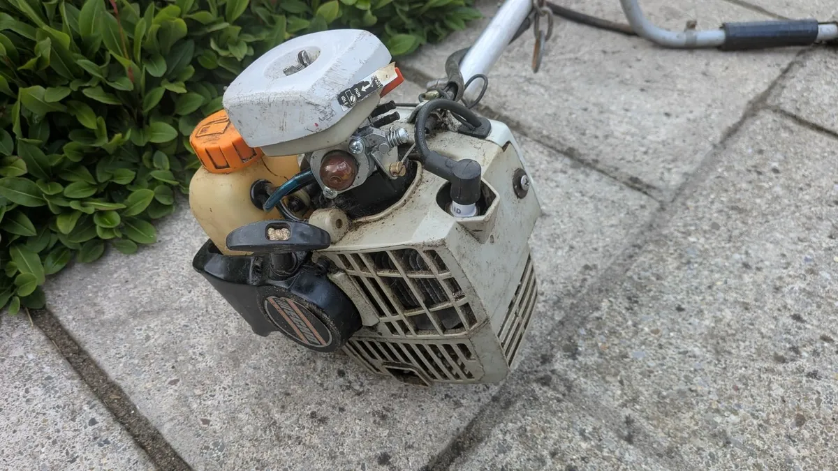Echo grass strimmer - SRM 2110 - Image 2