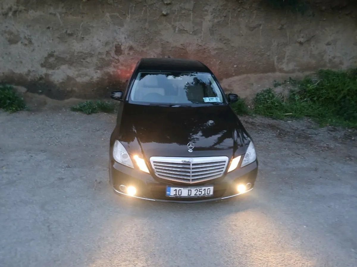 Mercedes-Benz - Image 2