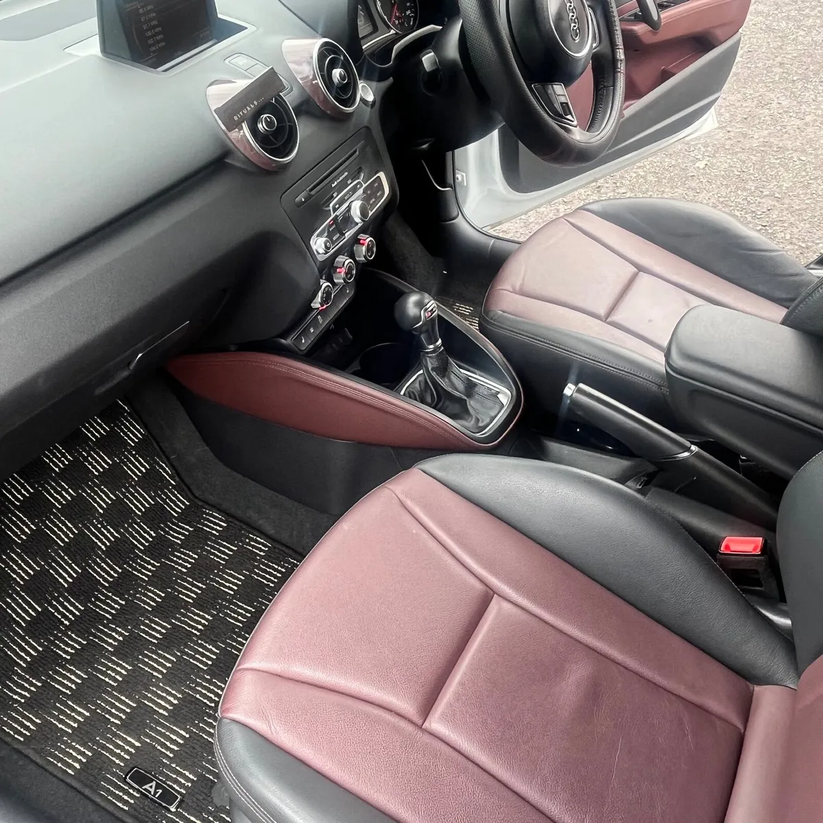 AUDI A1 1.4 AUTOMATIC (S-TRONIC) NCT & TAX - Image 3