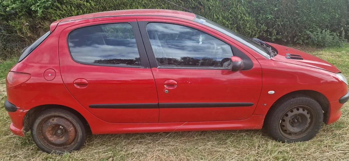 Car - Image 3