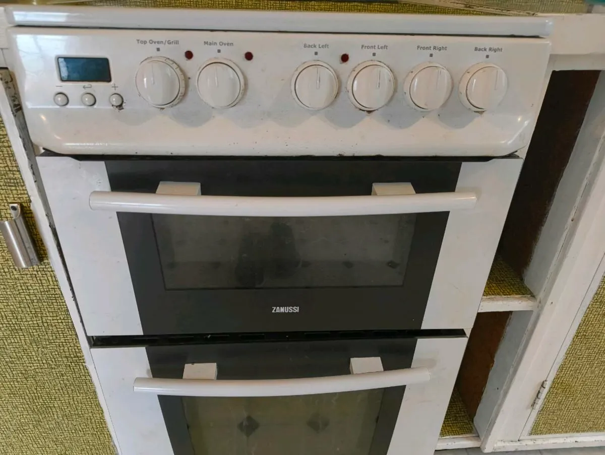 Zanussi electric.cooker - Image 1