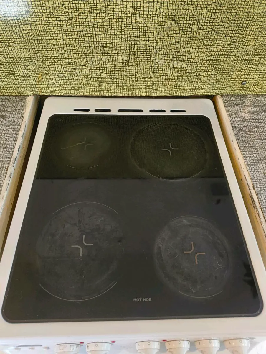 Zanussi electric.cooker - Image 2