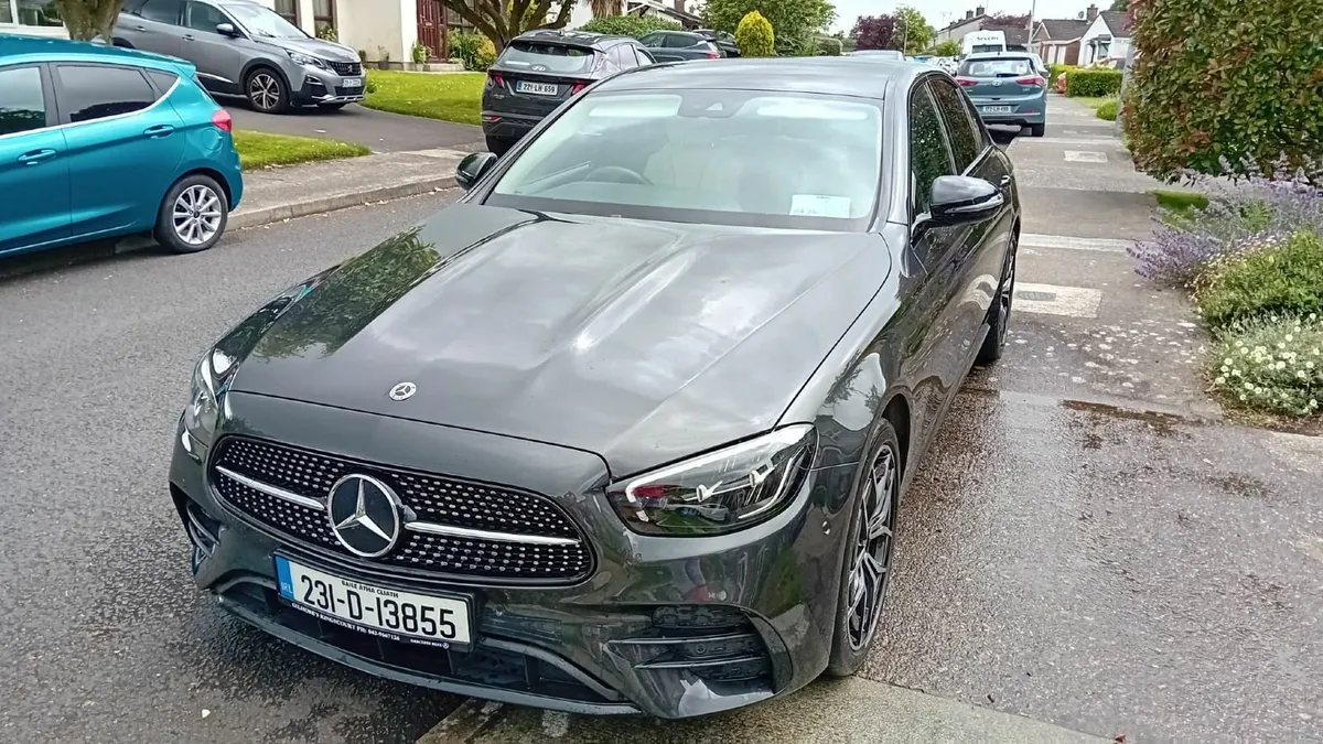 Mercedes-Benz E-Class 2023 - Image 3