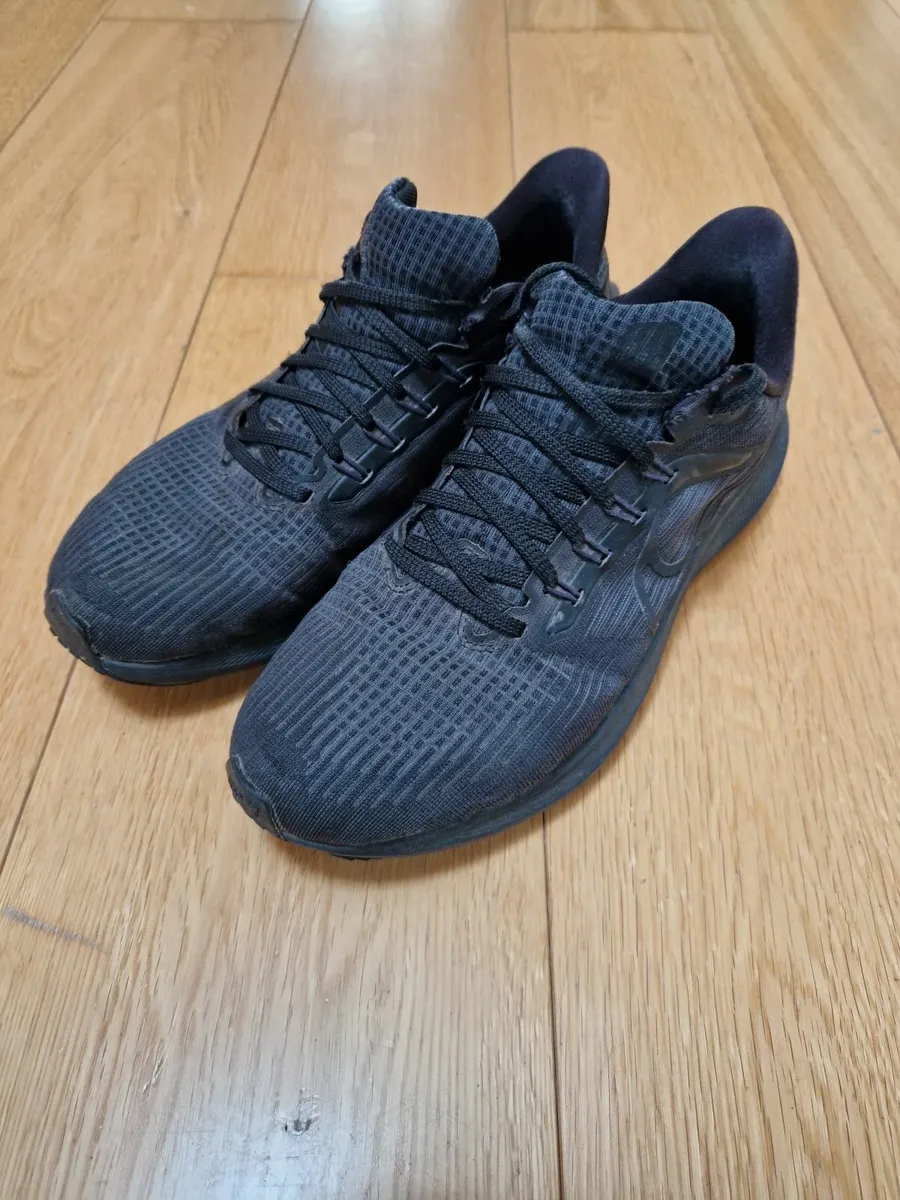 Nike air zoom pegasus size 8 - Image 2