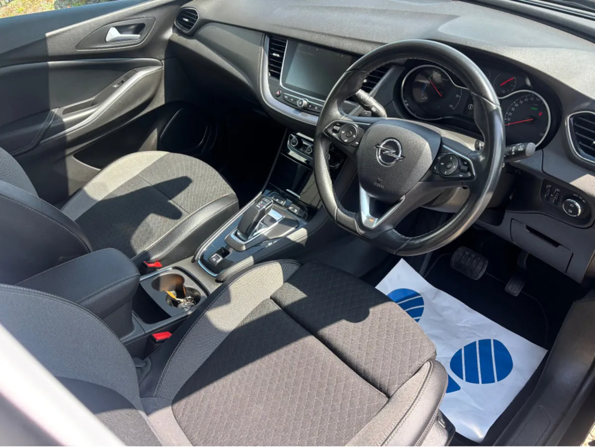 Opel Grandland X SRI PHEV-1.6 225HP 225HP-8SP AUTO - Image 3