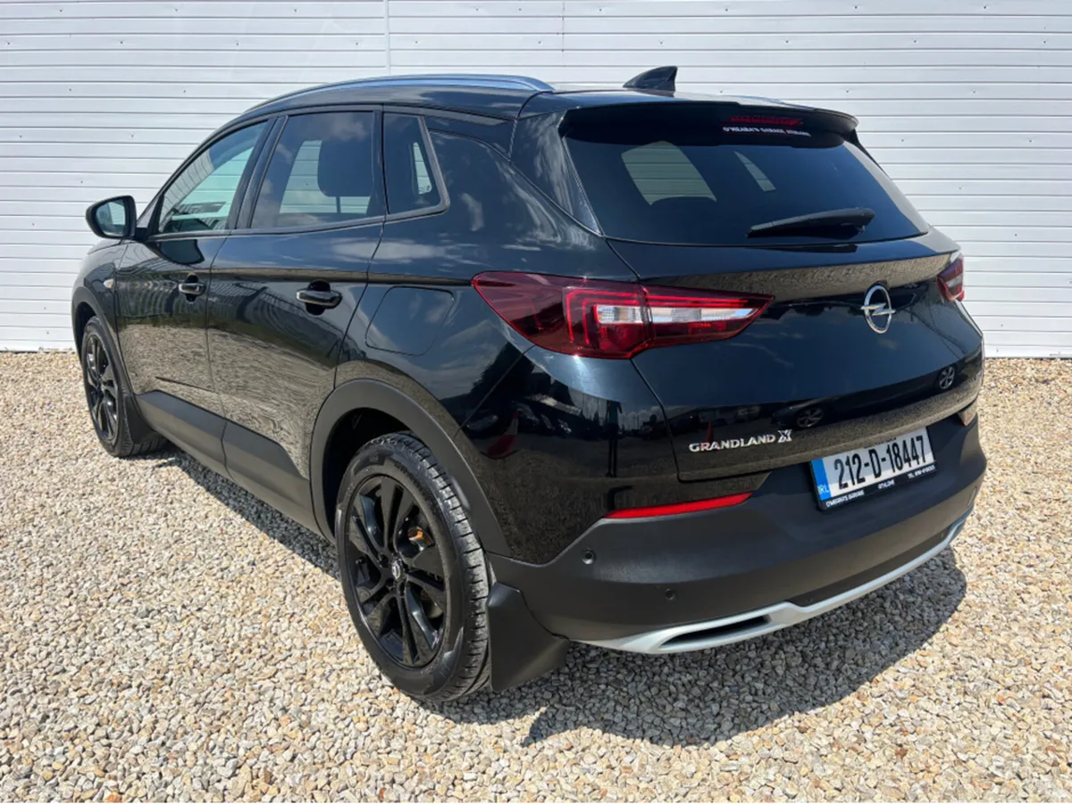 Opel Grandland X SRI PHEV-1.6 225HP 225HP-8SP AUTO - Image 4