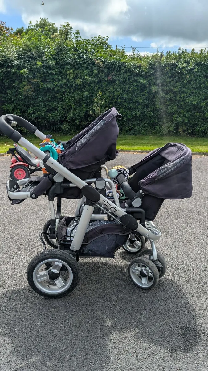 iCandy Pear Twin Buggy Travel System Mega Bundle - Image 4