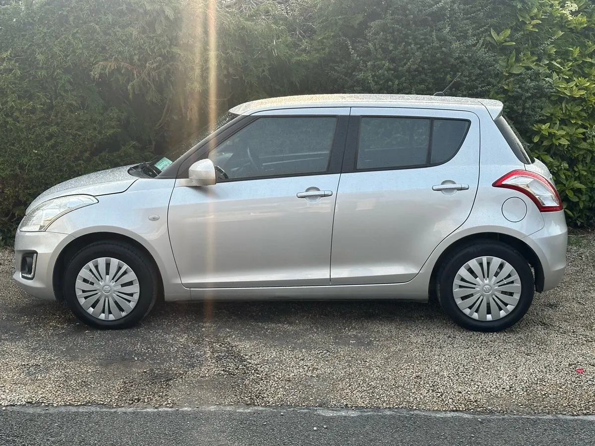 152 Suzuki Swift **1.2 Petrol Mint Condition** - Image 2
