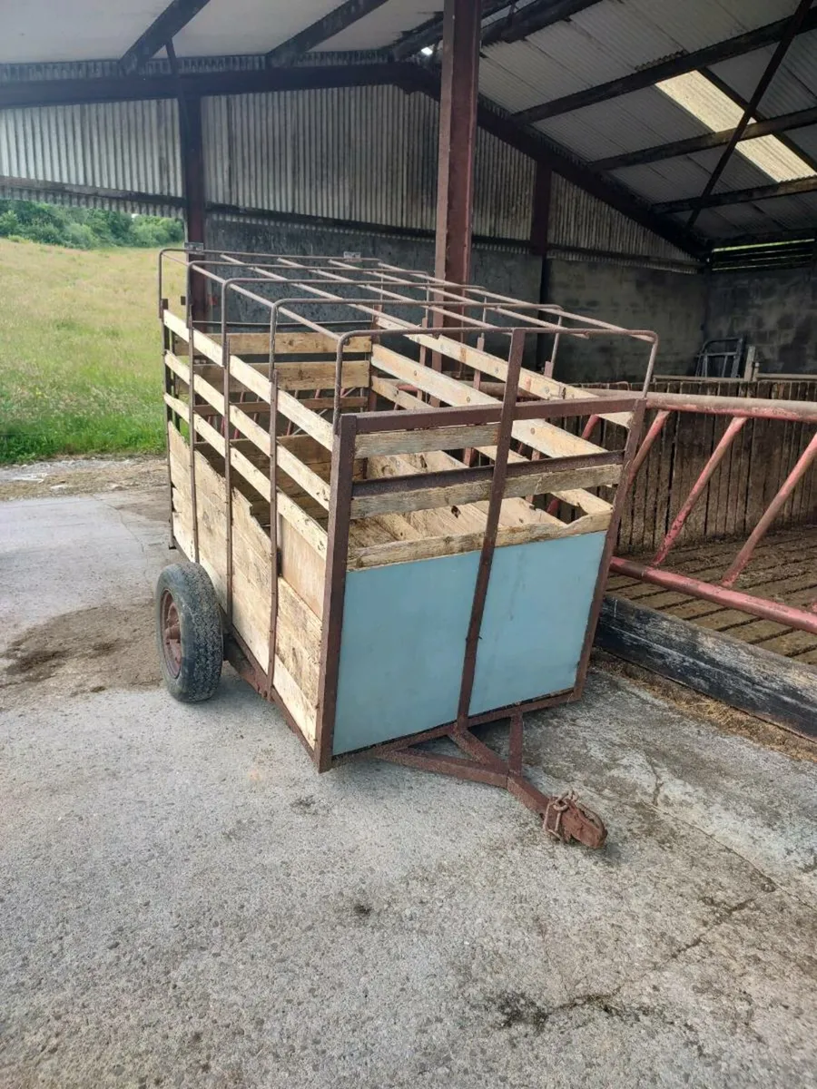 Livestock trailer - Image 1