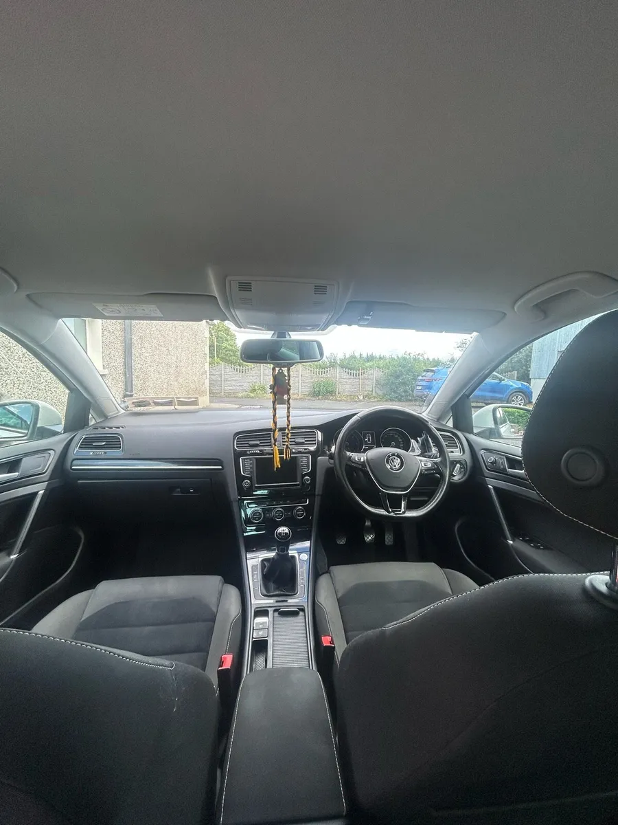 Volkswagen Golf - Image 2