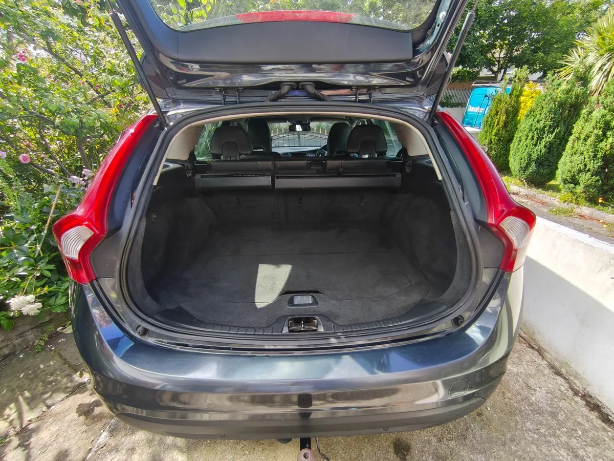Volvo V60 2011 - Image 4