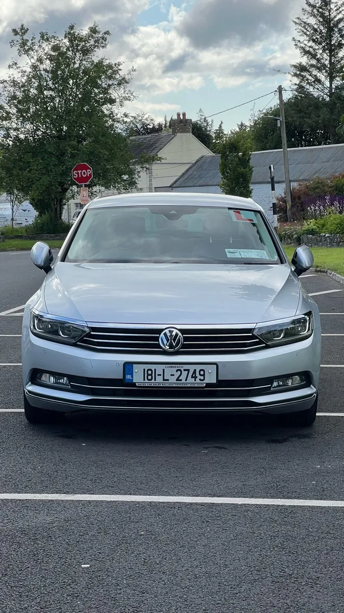 Volkswagen Passat - Image 1
