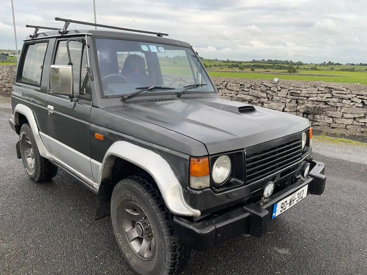 1990 Mitsubishi Pajero - Image 1