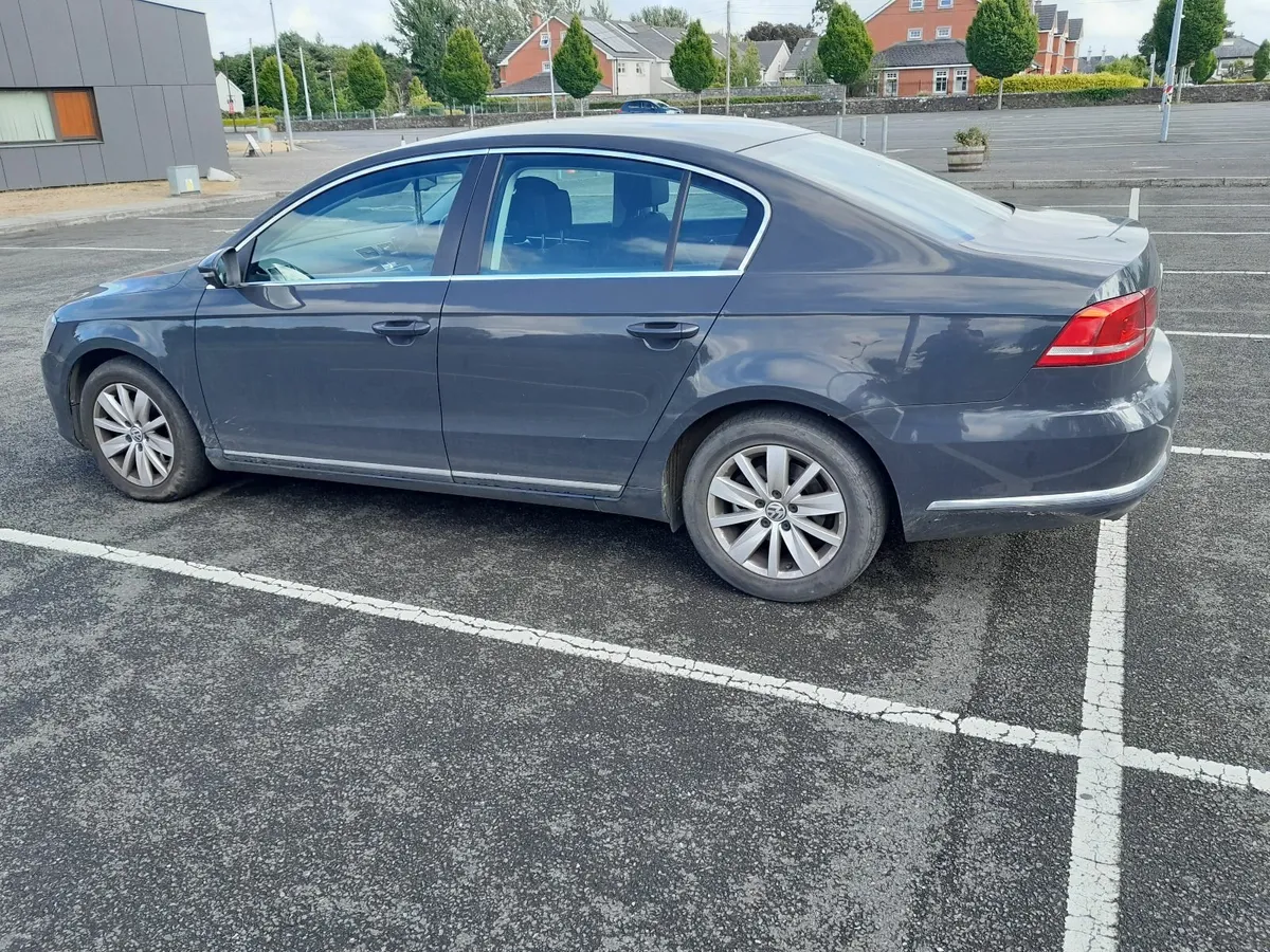 Volkswagen Passat 2013 - Image 3