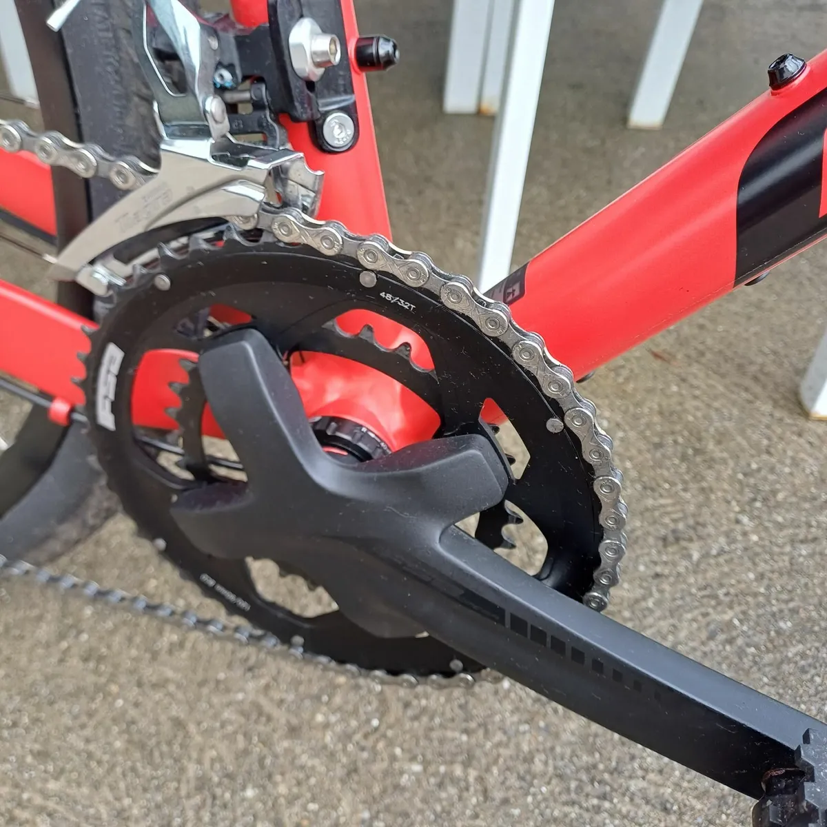GIANT REVOLT 1 gravel bike - Image 2