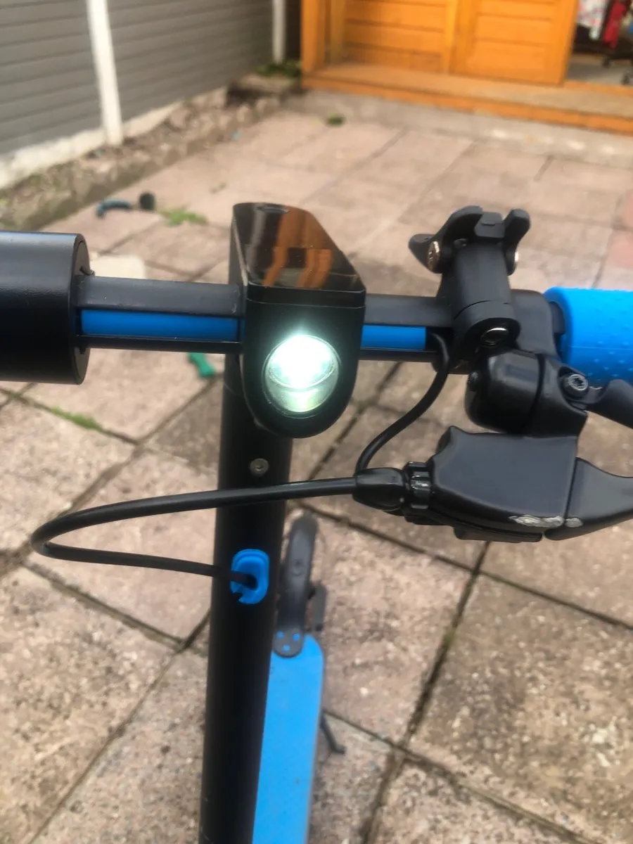 E scooter - Image 1