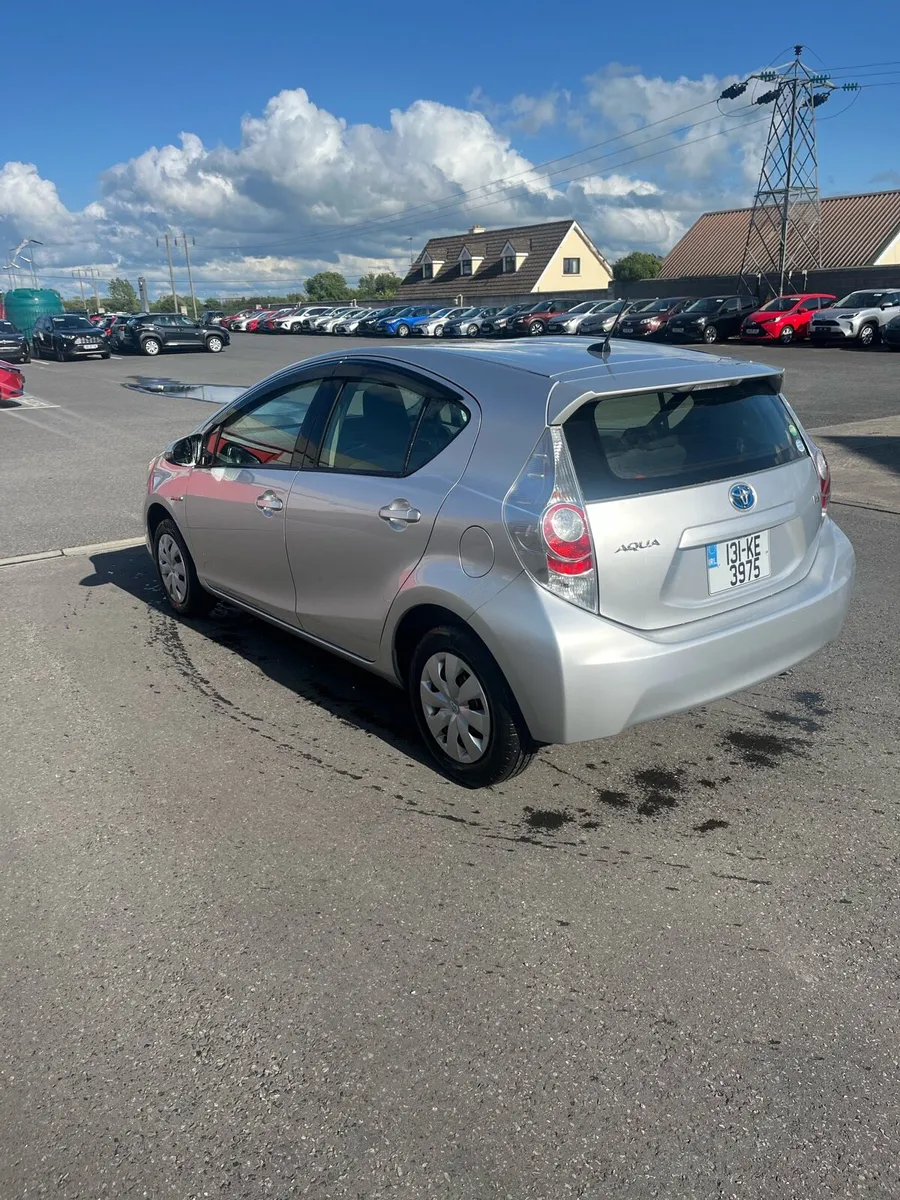 Car - Image 3