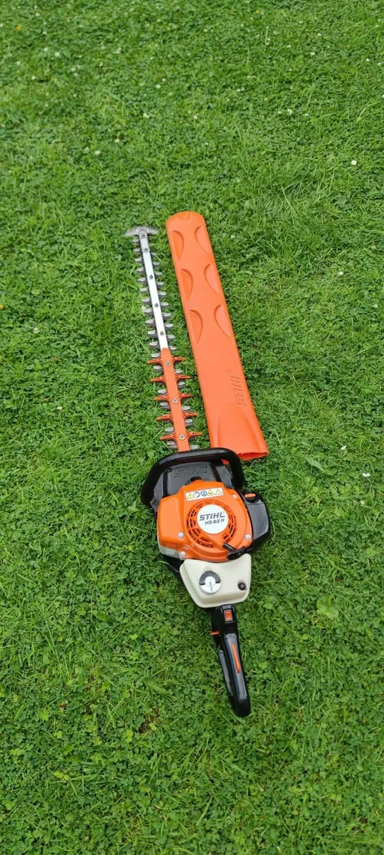 Stihl HS 82 R hedge trimmer - Image 2