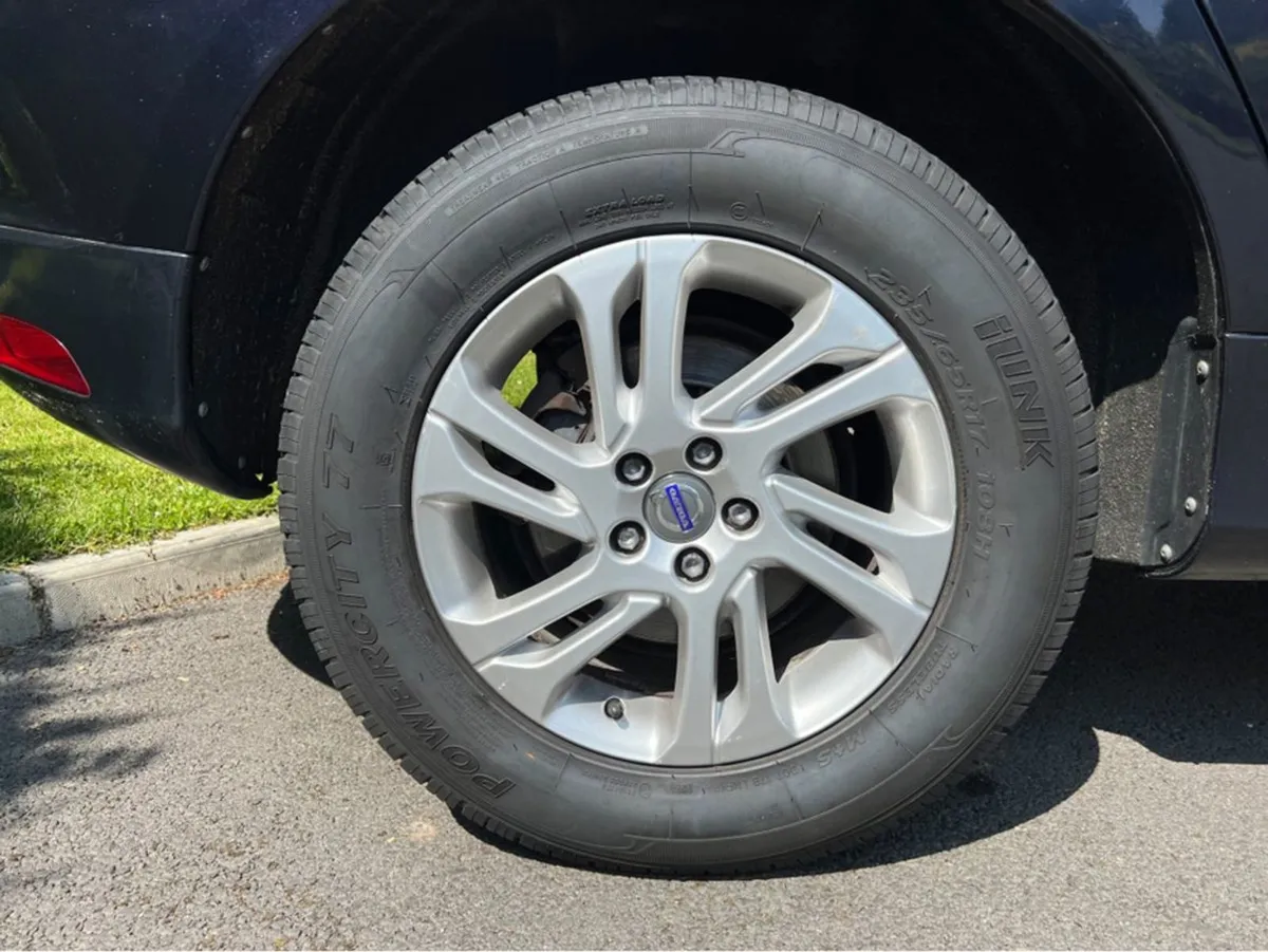 Volvo XC60 2017 Momentum D3 2.0 Diesel 150BHP Man - Image 3