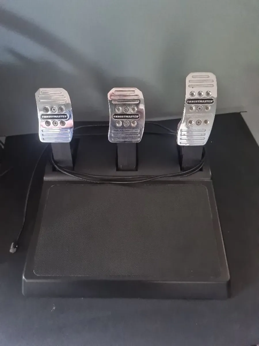 X-Box Trustmaster wheel and pedals - Image 2