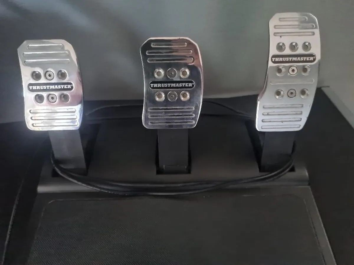 X-Box Trustmaster wheel and pedals - Image 3