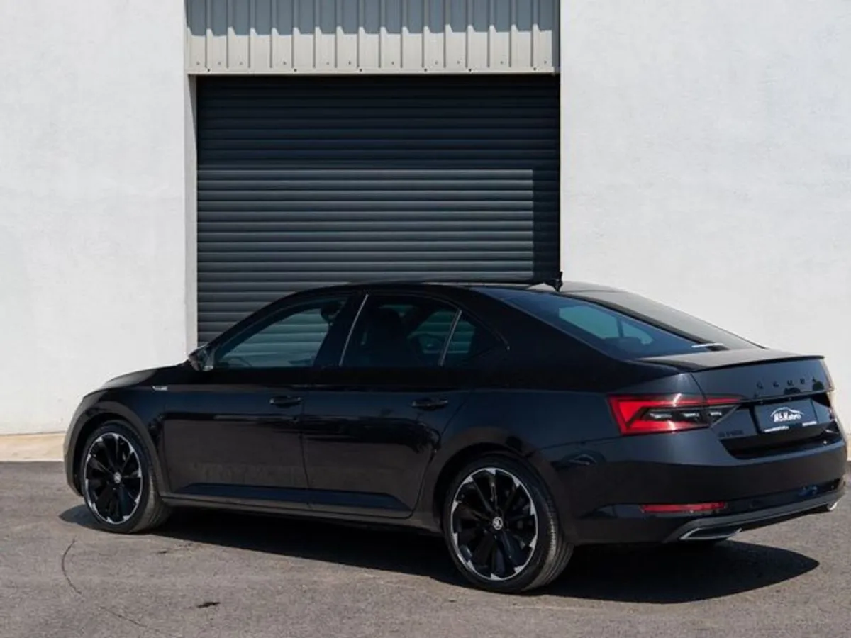 Skoda Superb Sportline Plus IV DSG - Image 3