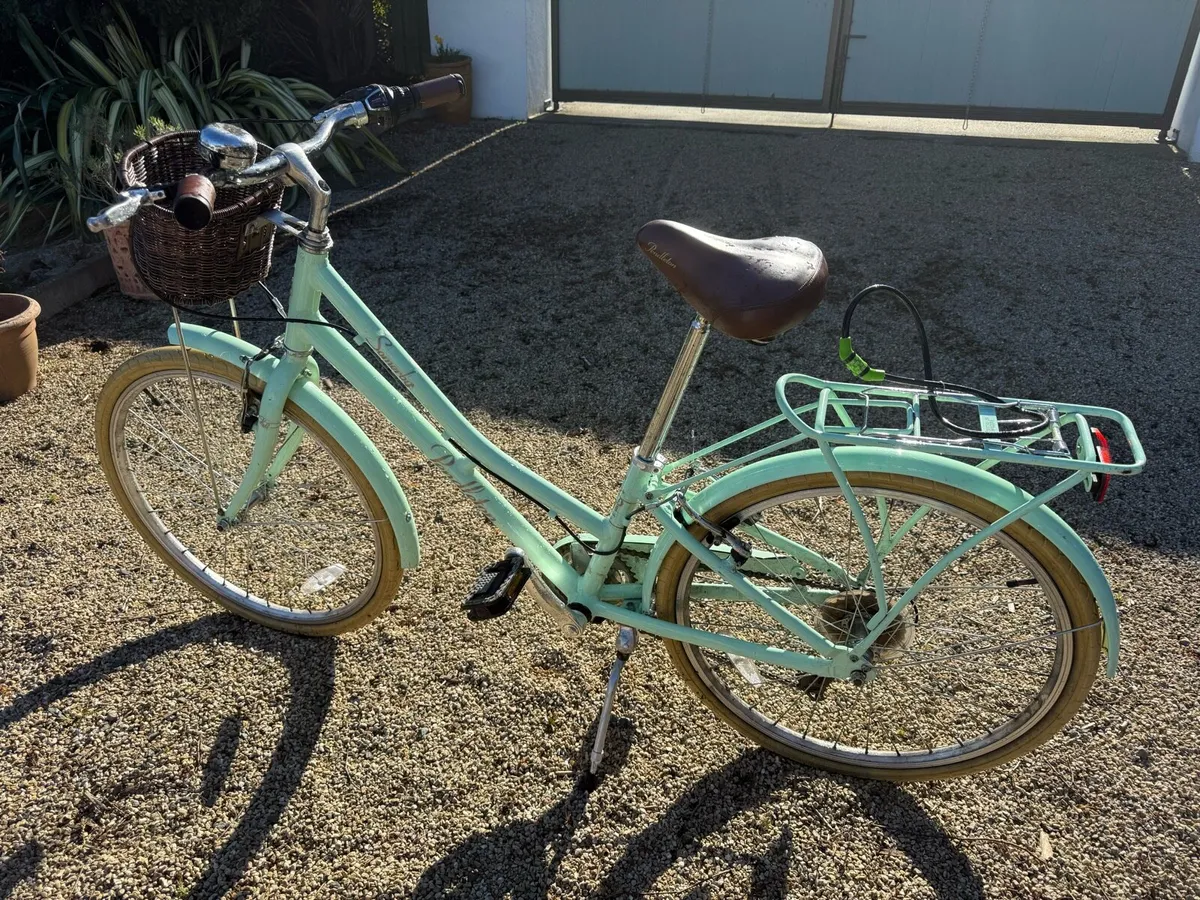 Girls Pendleton Somerby bike - Image 1