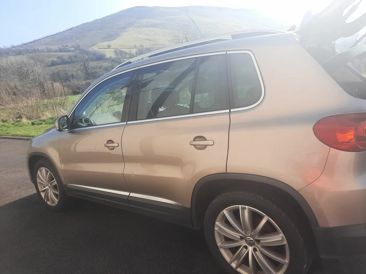 Volkswagen Tiguan 2015 - Image 3