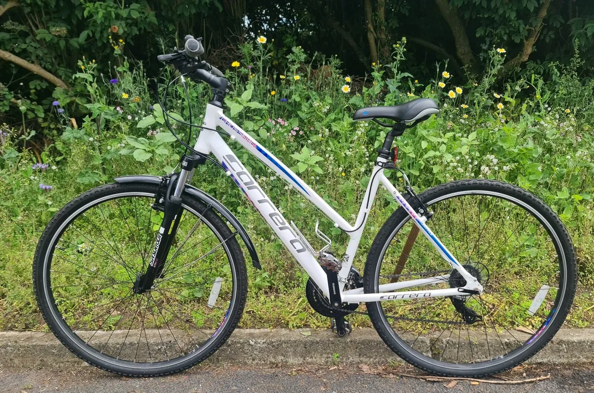 Carrera Crossfire Women’s Hybrid Bike  Like New - Image 1