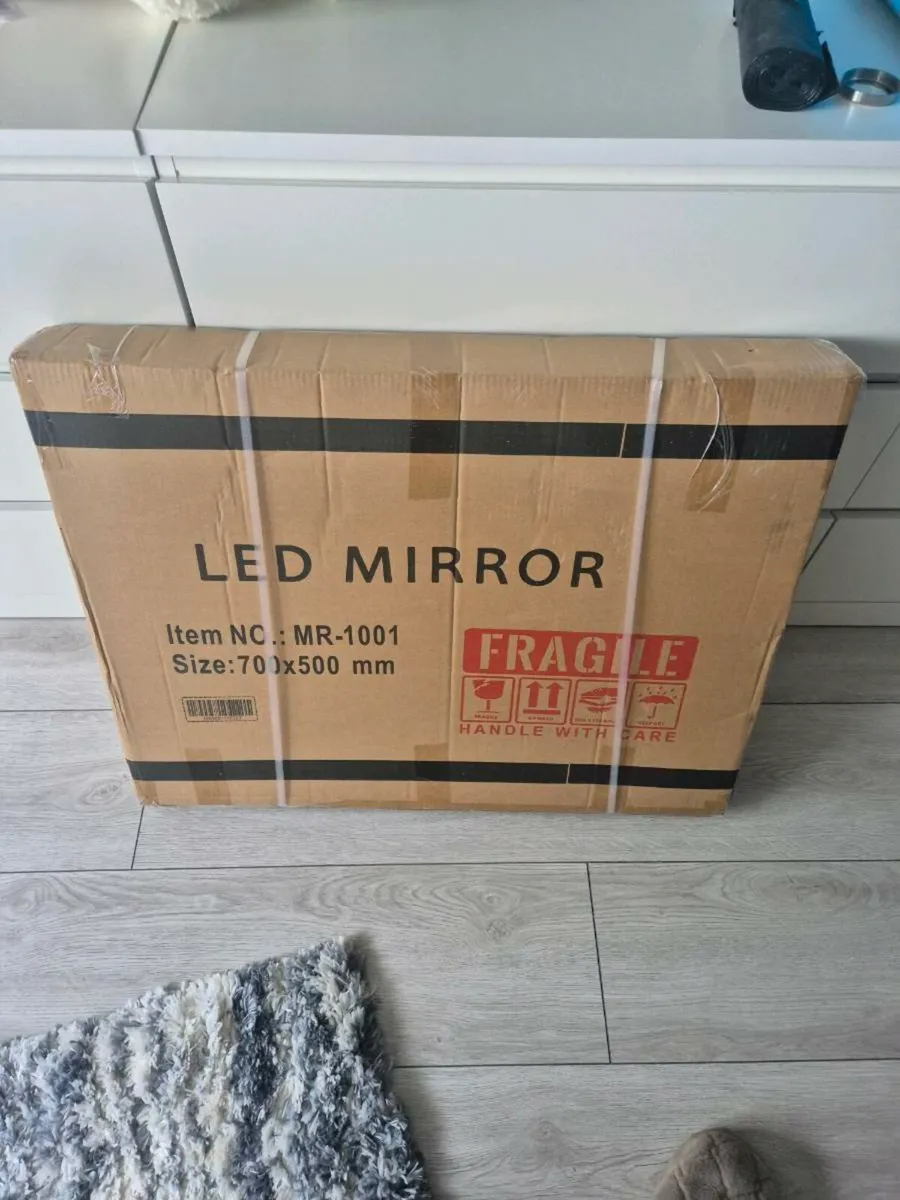 Led bathroom mirror - Image 1
