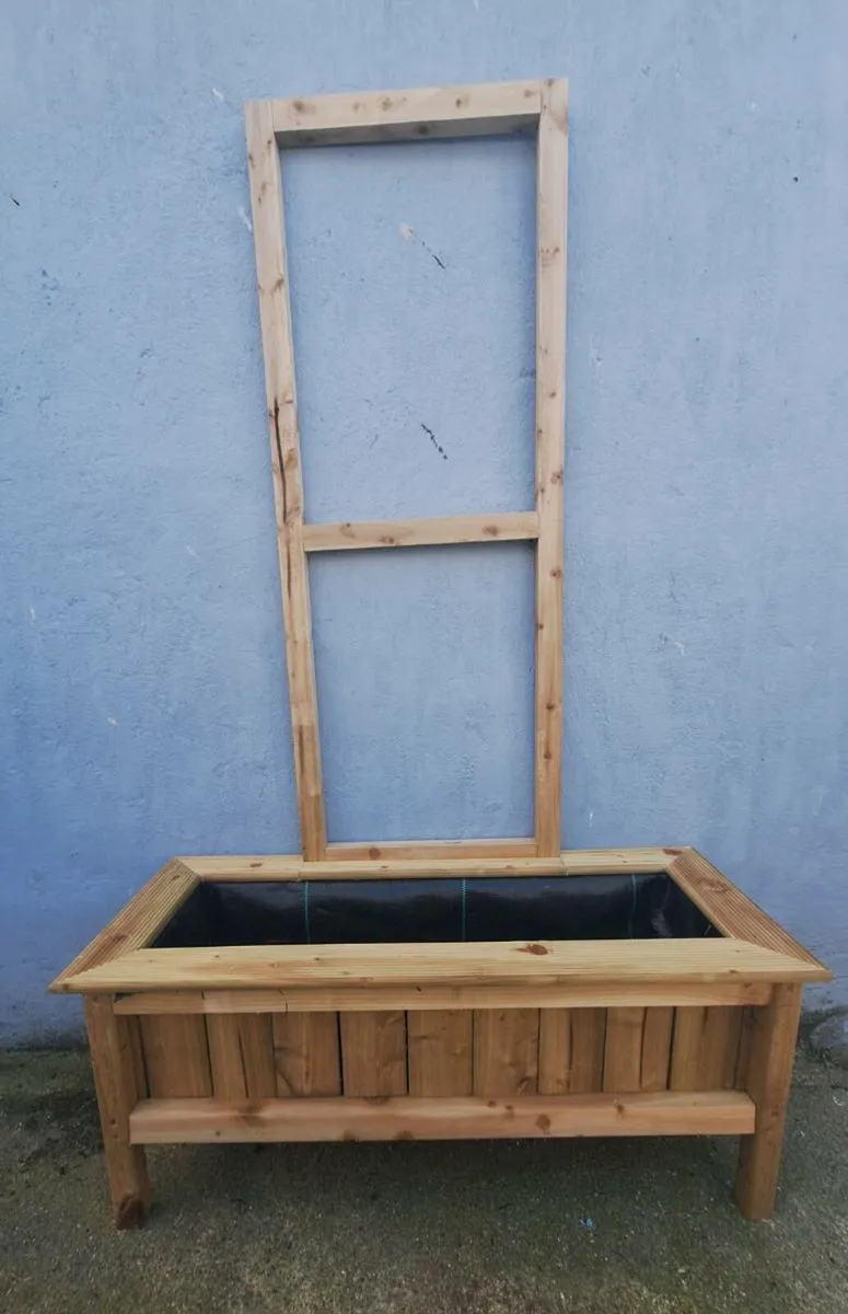 Wooden planters - Image 2