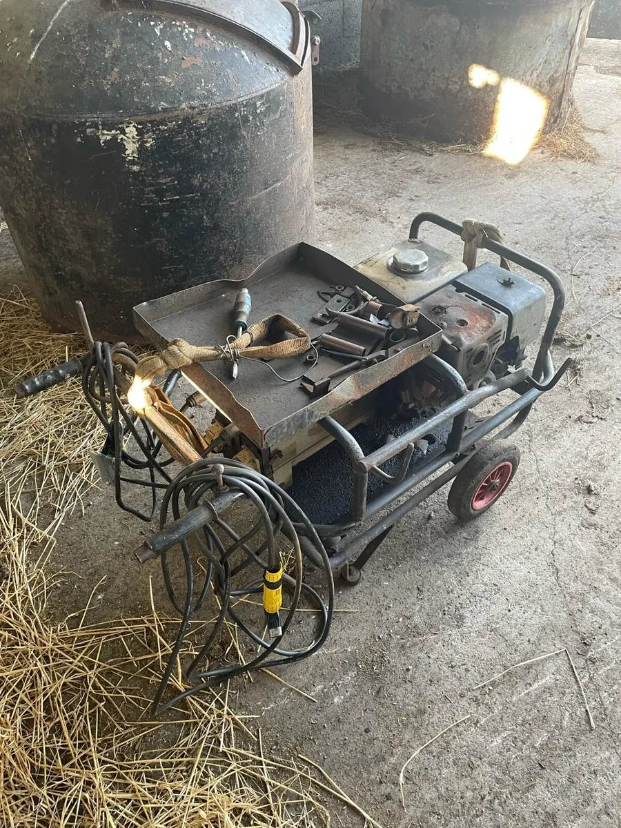 Honda GX 390 welder - Image 2