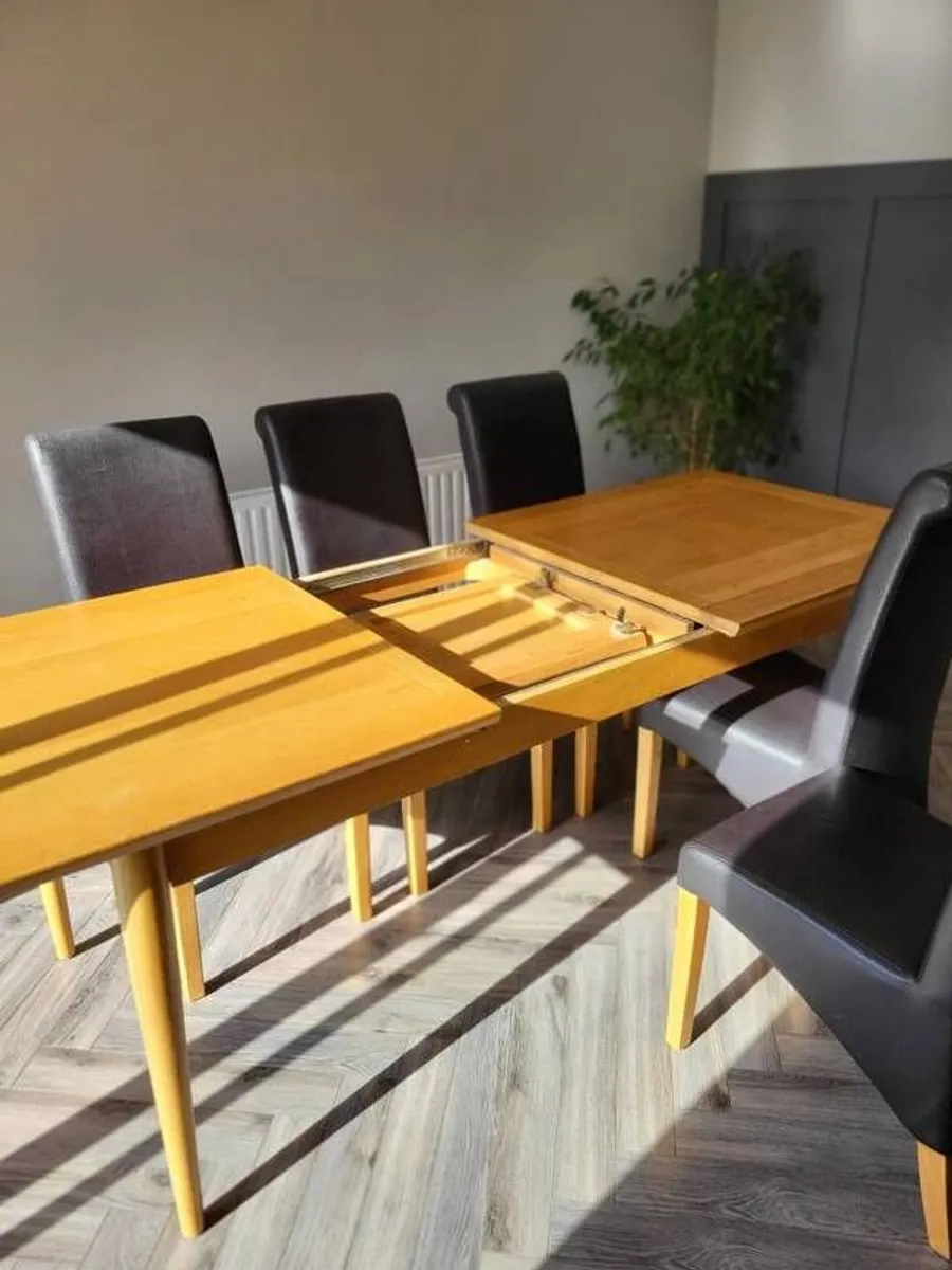 kitchen table and chairs - Image 4