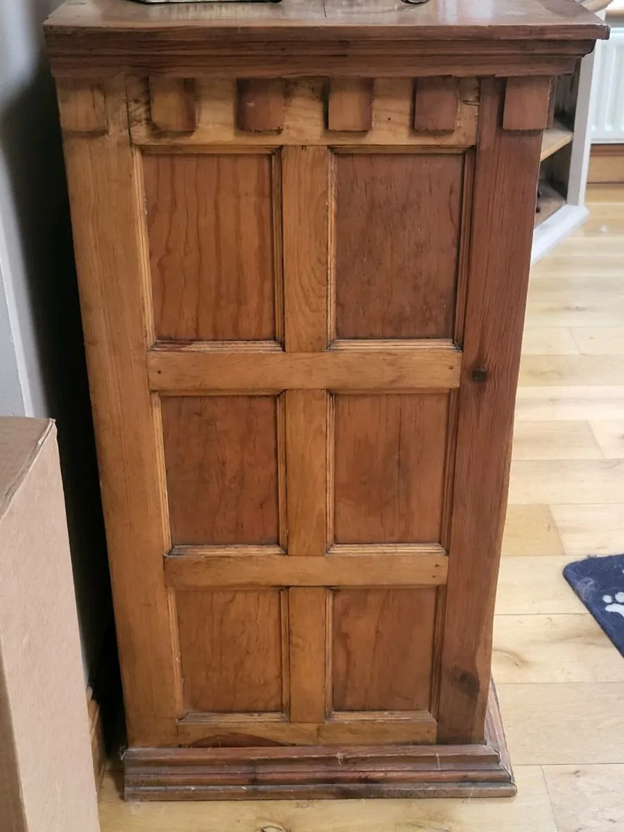 Sideboard/ dresser/ TV unit - Image 3