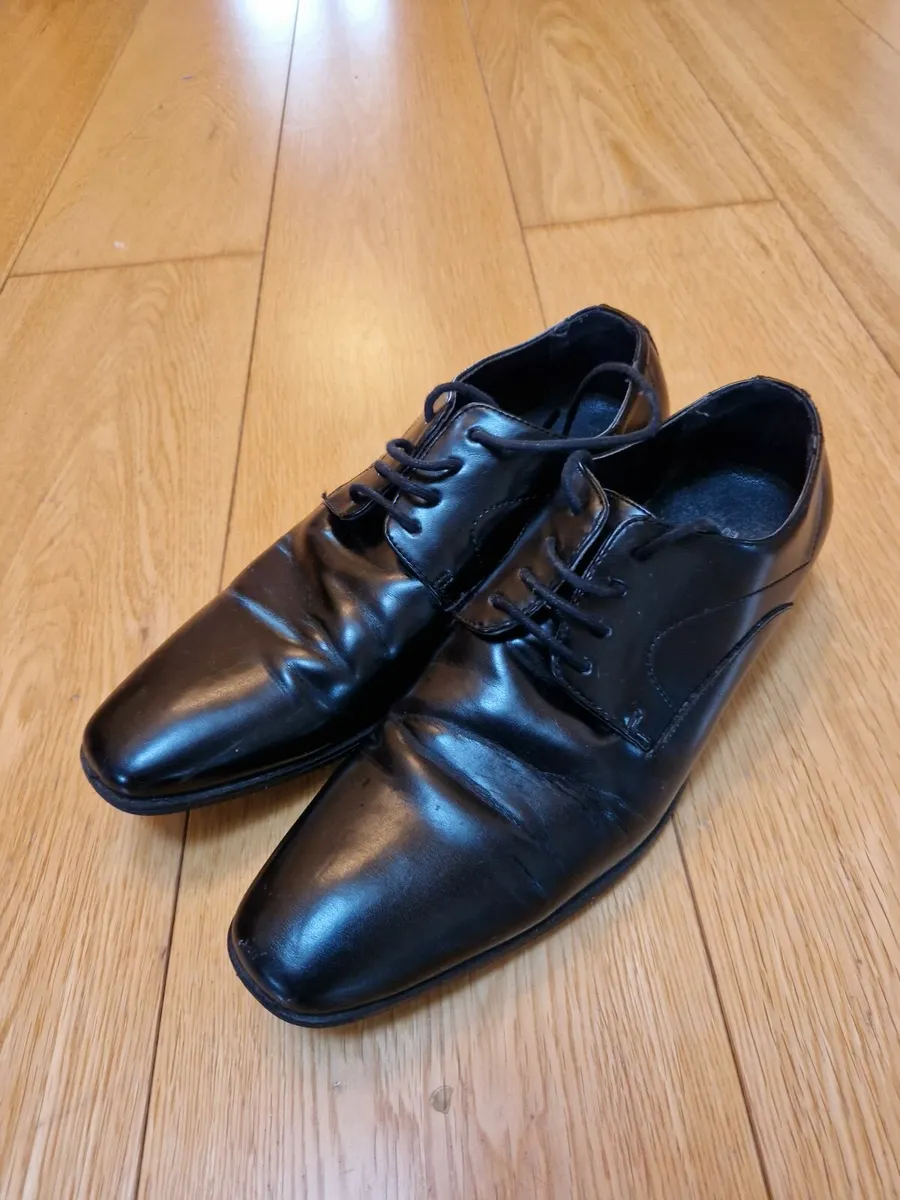 F&F mens dress shoes size 7 - Image 1