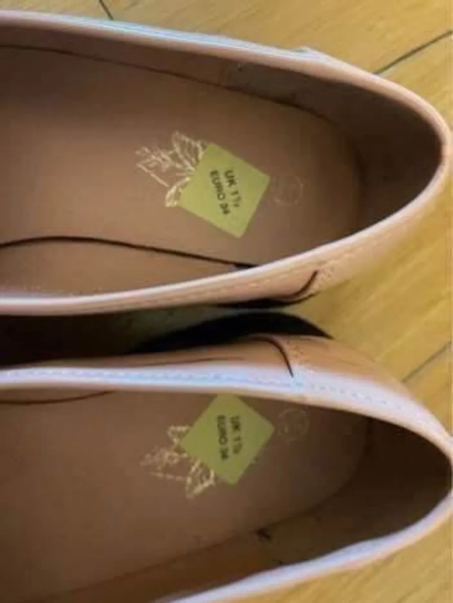 Girls shoes - Image 4