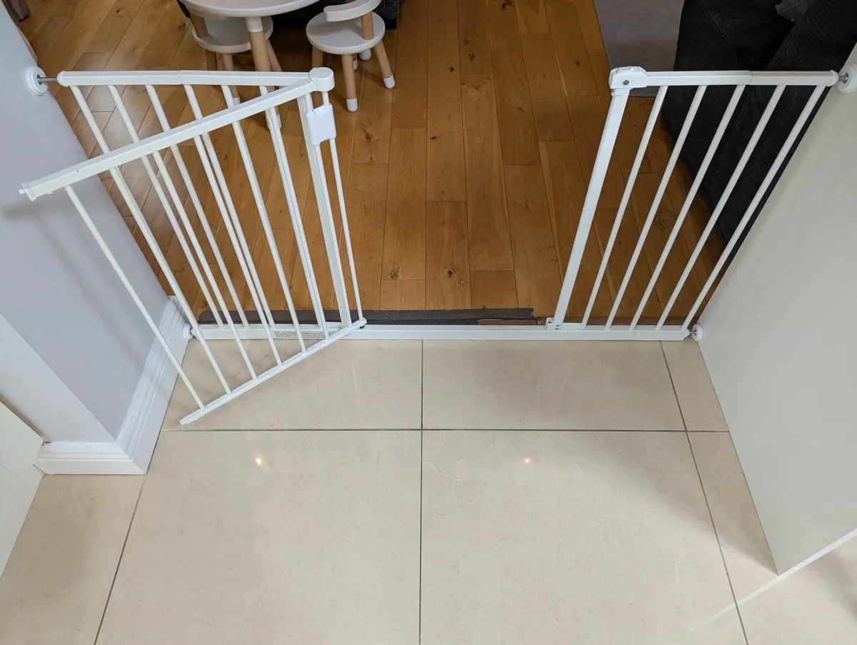 SafeTots Hallway Gate - Image 2