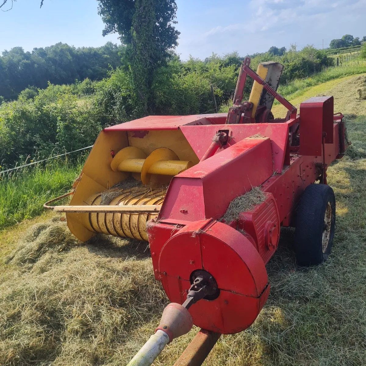McCormick international B47 Square Baler - Image 3