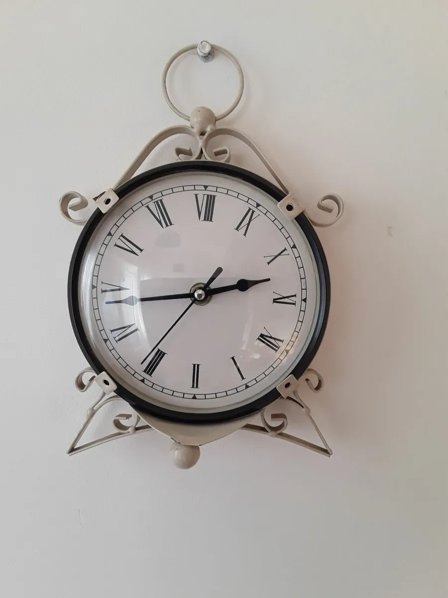 Retro clock good working order - Image 1