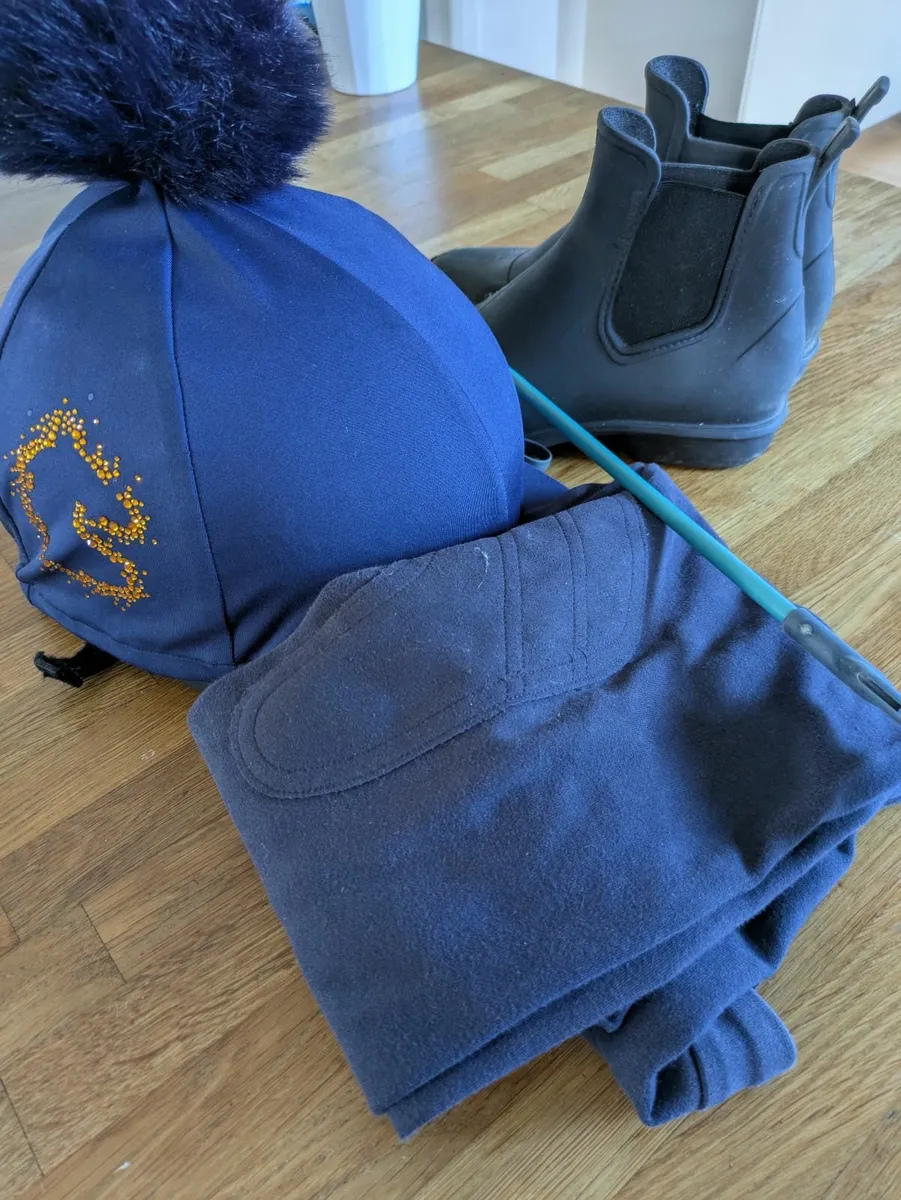 Horse riding gear - Image 1