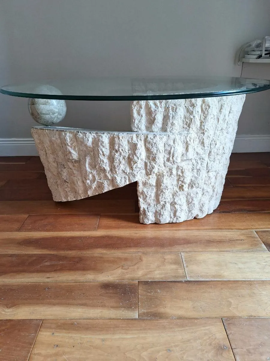 Stone/marble coffee table with glass top - Image 2