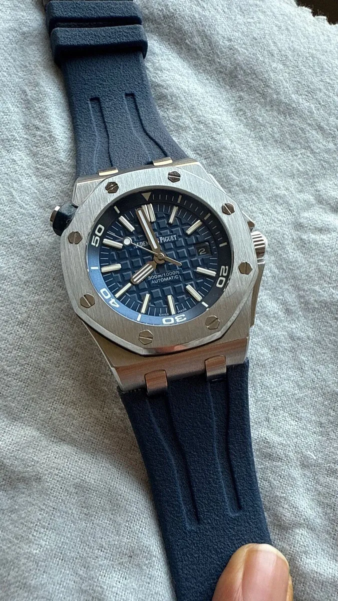 Watch man - Image 2