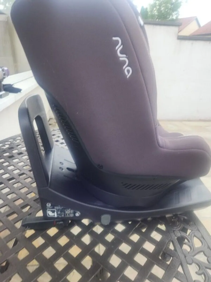 Nuna Rebl Plus Isofix Carseat - Image 2