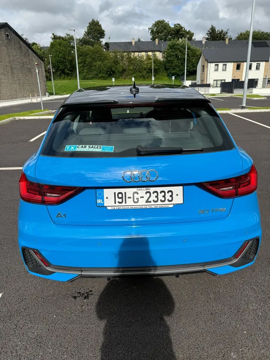AUDI A1 S-Line (2019) Blue 1.0 L petrol - Image 4