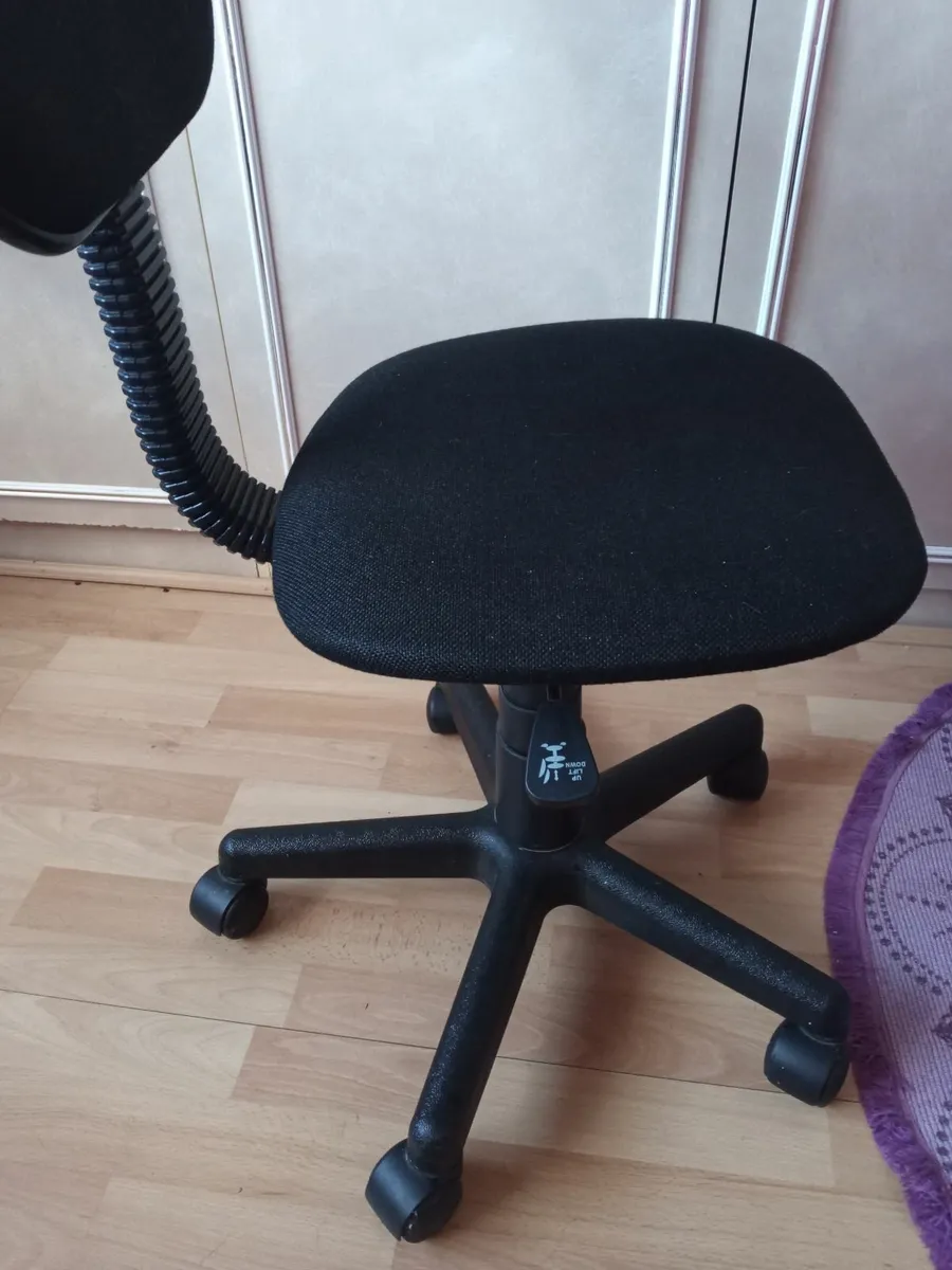 Swivel chair - Image 3